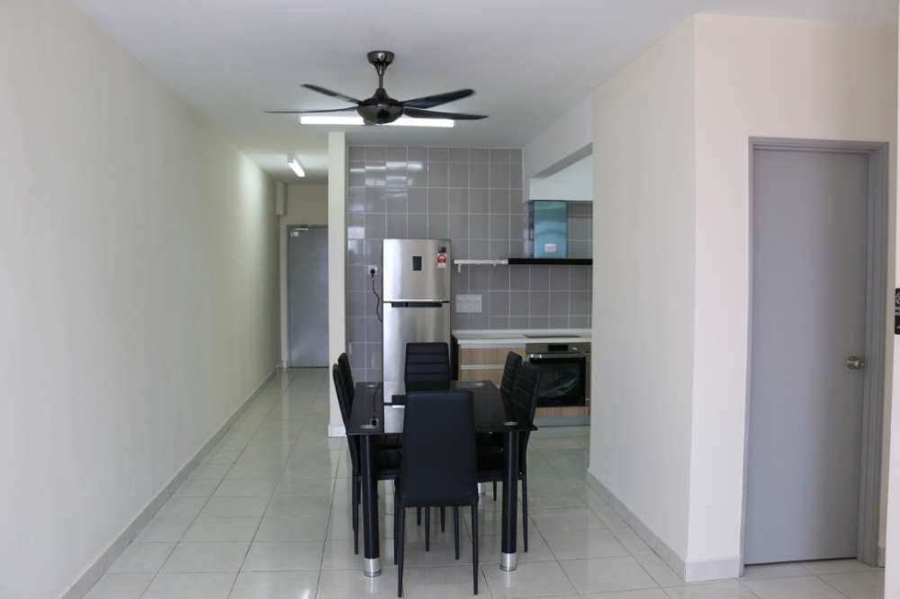 MasReca n19eteen for rent (near Limkokwing) - Roomz.asia