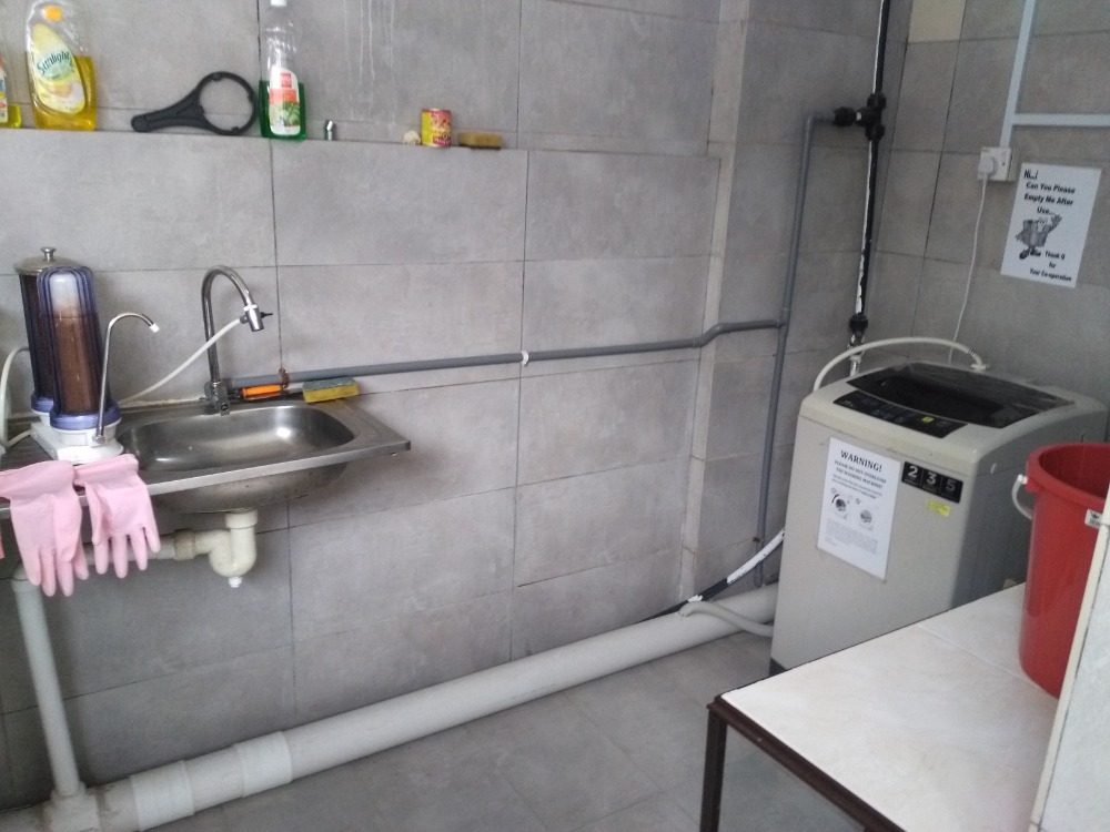 Middle room for rent at Jalan Wan Empok Sri Petaling ( Bilik Sewa 