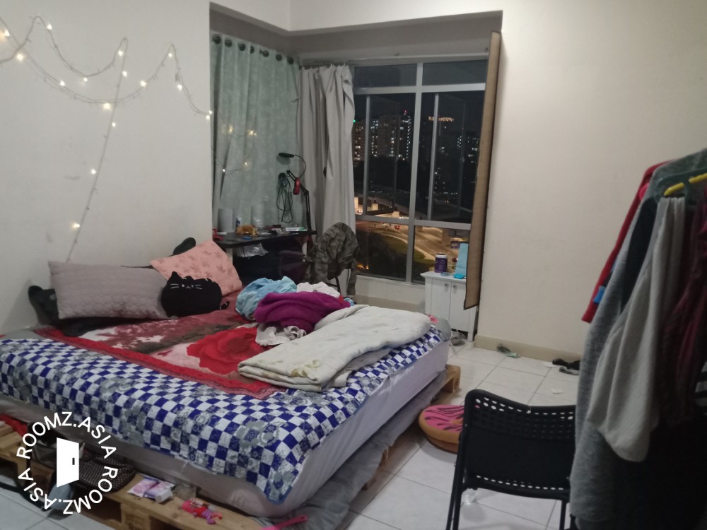 Master room for rent at Desa Putra Condominium with ...