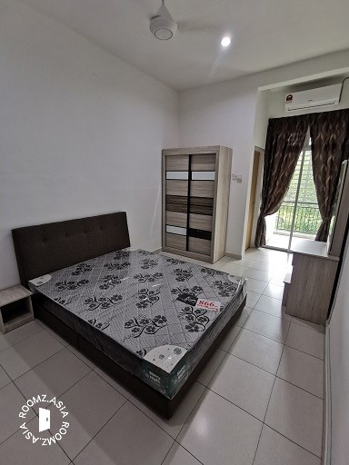 Furnished Air Cond Room for RENT Taman Opposite TESCO 