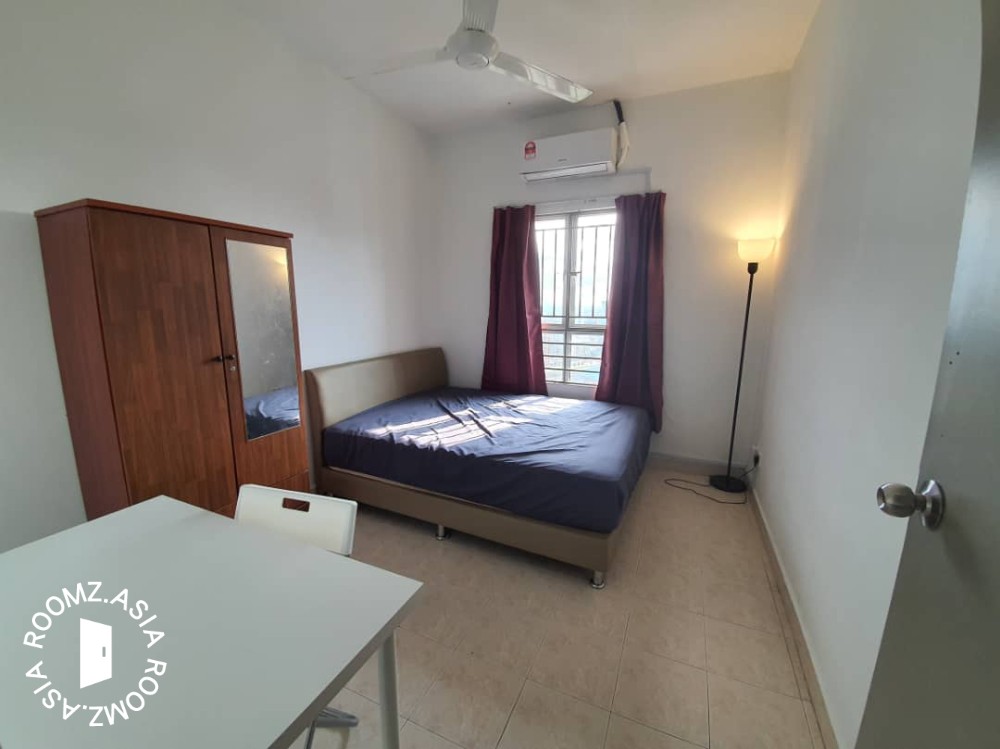 Middle room for rent at D'aman Ria – Roomz.asia