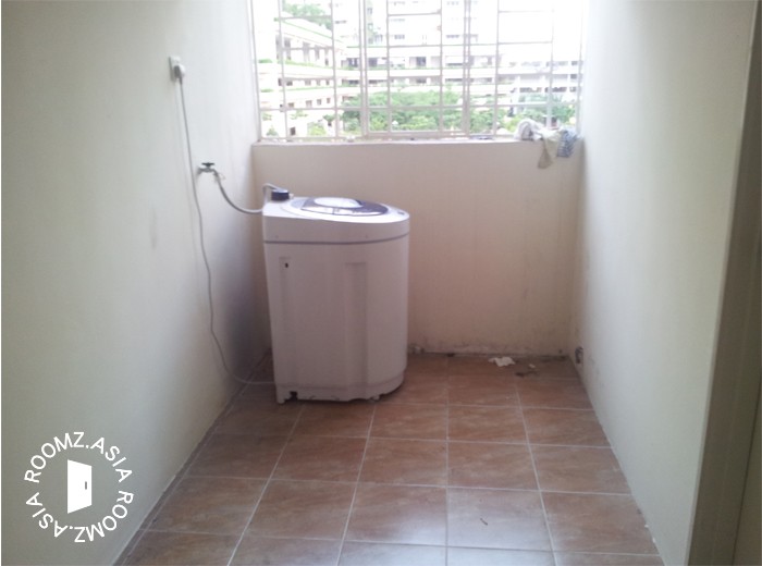 Middle Room For Rent At PV15 Platinum Lake Condominium With Private Bathroom Roomz Asia